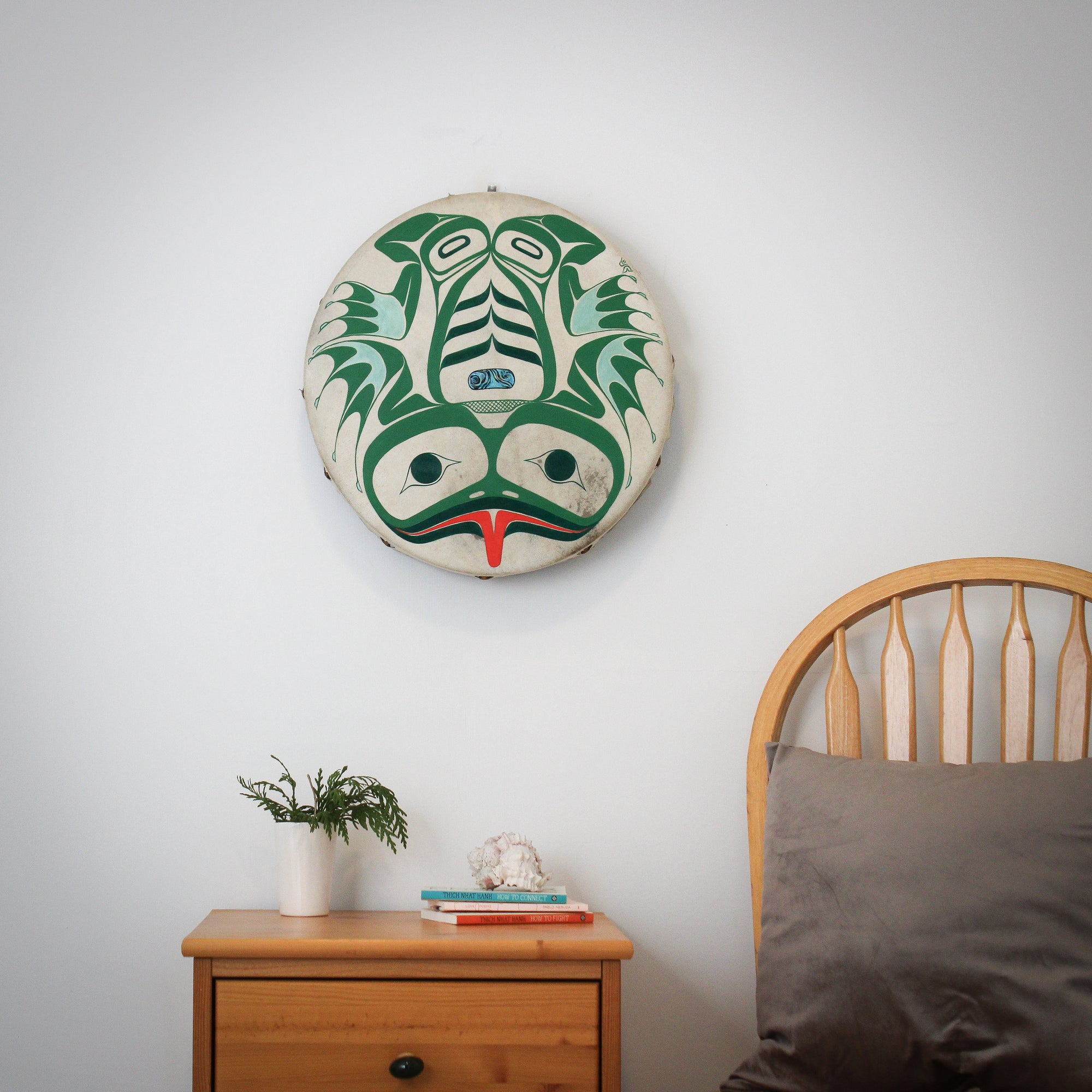 Hlk’yáan K’ustáan (Frog) Drum by Danielle Louise Allard (Haida)