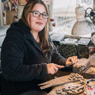 Amy Edgars carving argillite