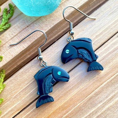 Argillite-salmon-earrings-with-abalone