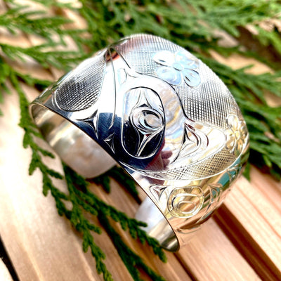 Haida-hummigbird-bracelet-james-sawyer