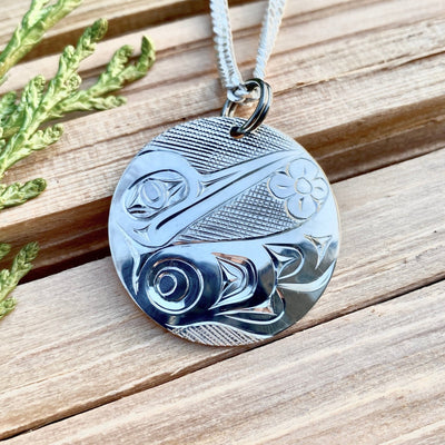 Haida-silver-hummingbird-pendant-james-sawyer-1